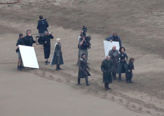 Games of Thrones saison 7 : Khaleesi s'offre un nouveau costume