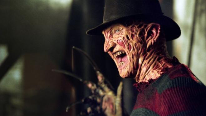 robert-englund-redevient-freddy-krueger-pour-les-besoins-dun-documentaire