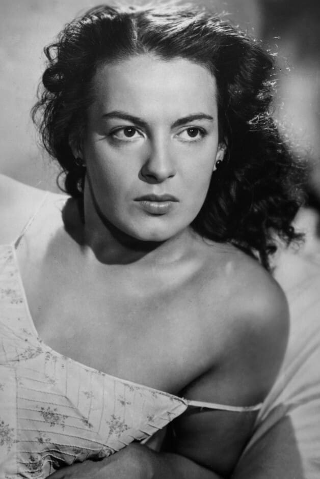 Yvonne Sanson Acteur Trice Cinésérie