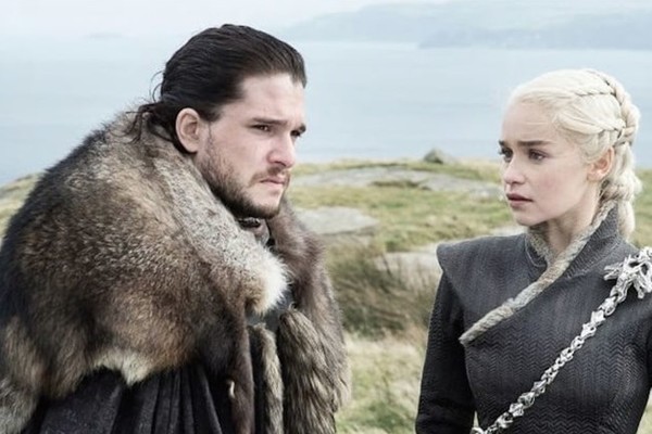 Game of Thrones : Jon Snow et Daenerys très proches sur le tournage de ...