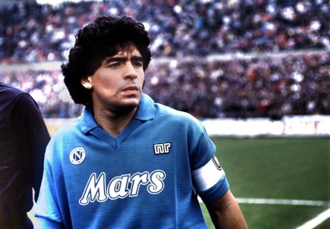 Une série sur Prime Video retrace la vie controversée de Diego Maradona -  L'Équipe