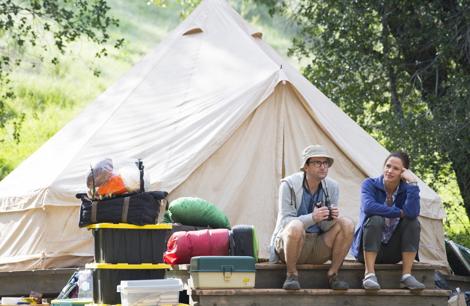 Camping : crise de quadras plan-plan par les créatrices de Girls (critique)