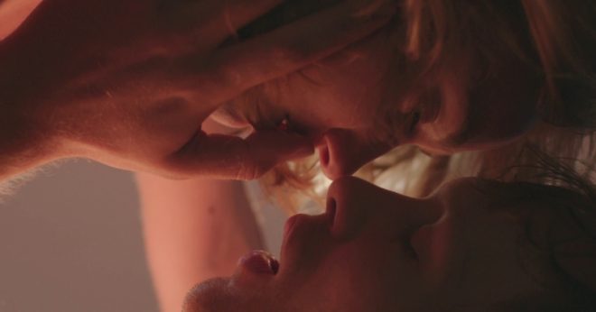 Critique L'Autre continent : le miracle de l'amour