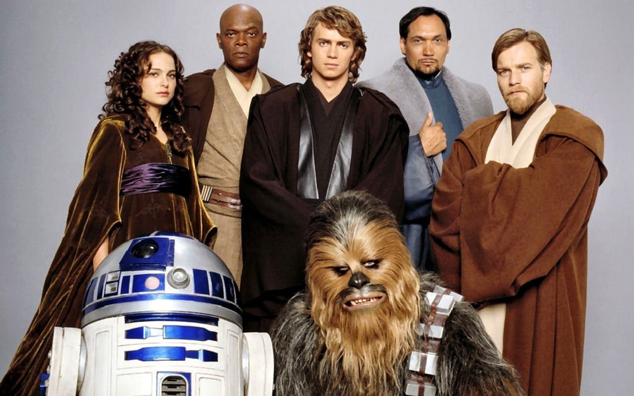 Padmé Amidala, Mace Windu, Anakin Skywalker, Bail Organa, Obi-Wan Kenobi, R2-D2 et Chewbacca (Star Wars Episode 3)