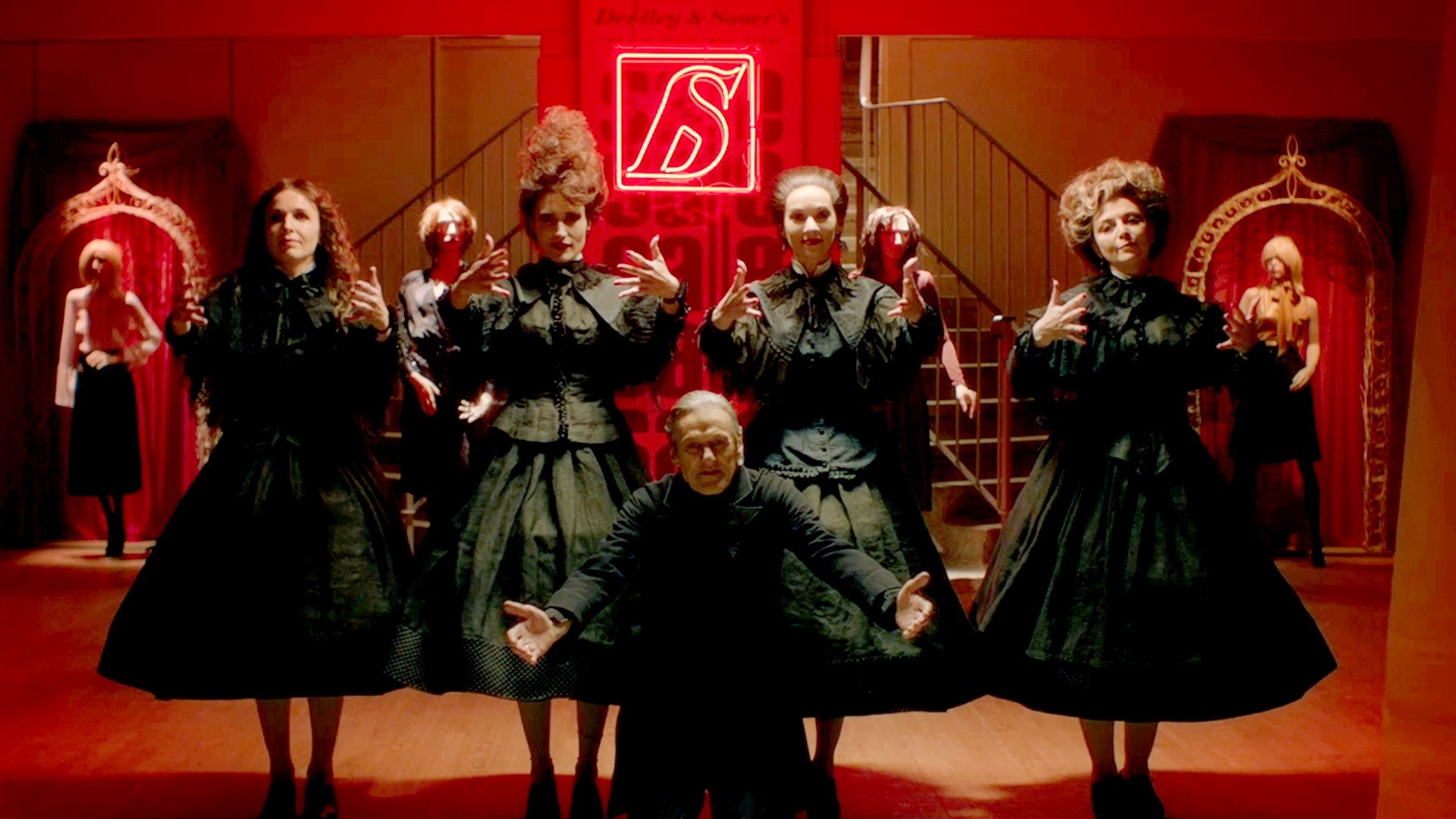 Critique du film d'horreur "In Fabric", réalisé par Peter Strickland.
