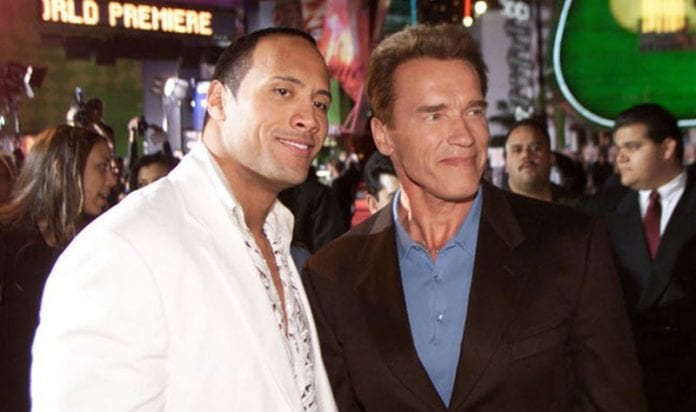 Danny DeVito compare la gentillesse de Dwayne Johnson avec celle de Schwarzenegger Danny DeVito compare la gentillesse de Dwayne Johnson avec celle de Schwarzenegger