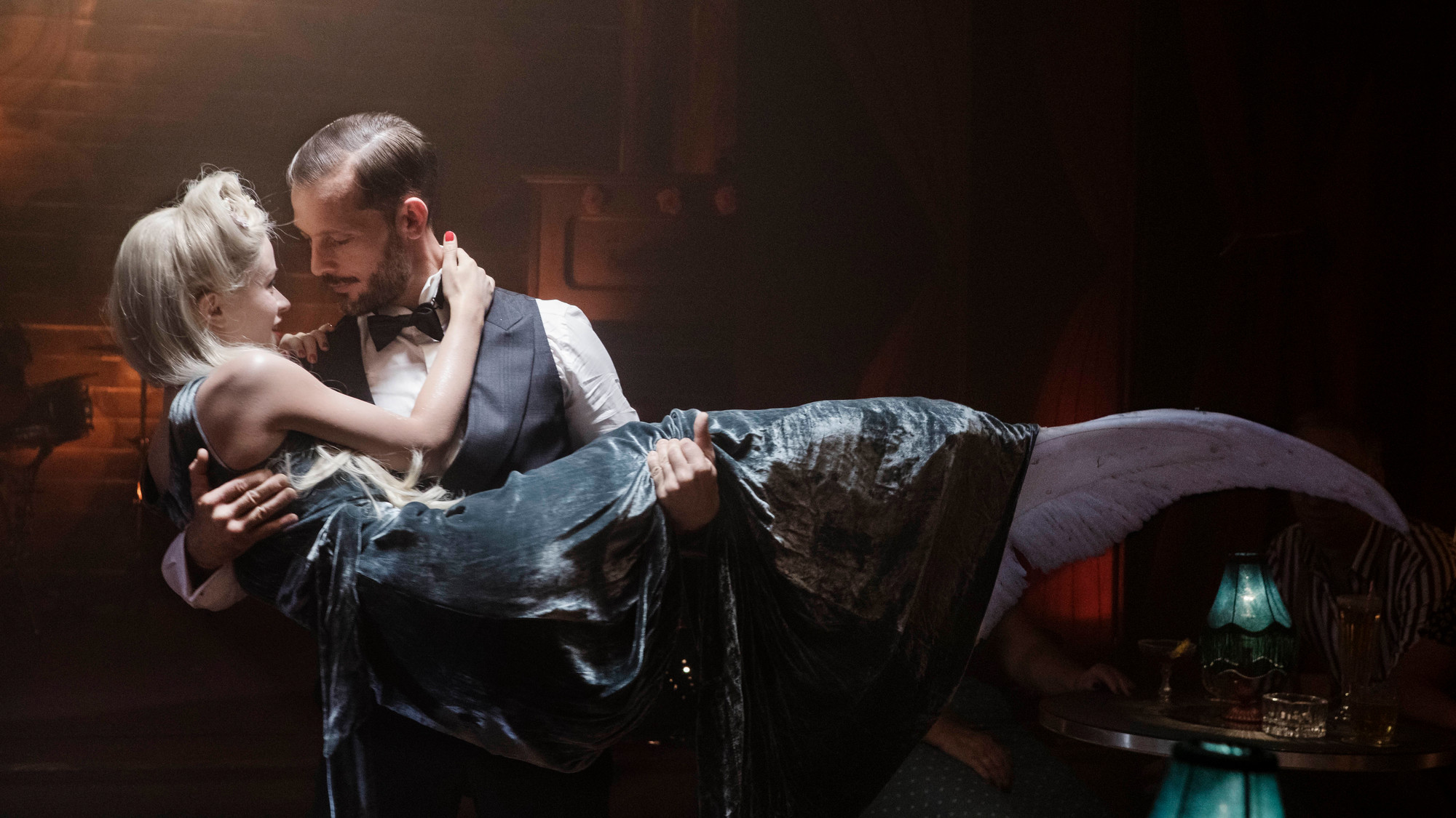 Mathias Malzieu (Une sirène à Paris) : "Je suis à la fois fan de Spielberg et de Kaurismaki" Mathias Malzieu (Une sirène à Paris) : "Je suis à la fois fan de Spielberg et de Kaurismaki"