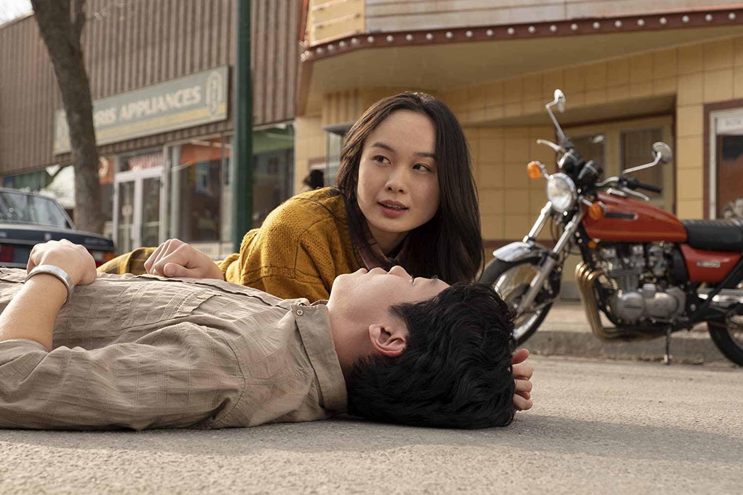 Critique Avis Série Tales from the Loop : la condition humaine sous fond de SF Critique Avis Série Tales from the Loop : la condition humaine sous fond de SF