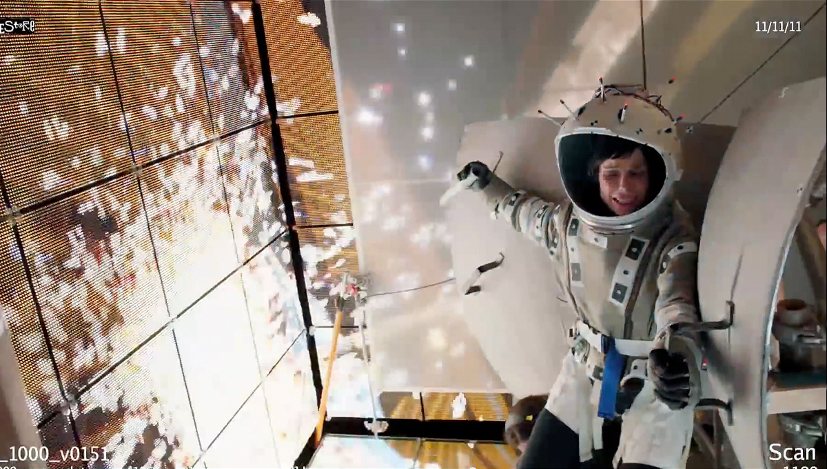 Gravity jeudi 7 mai sur TMC : Alfonso Cuaron voulait le film le plus réaliste possible 