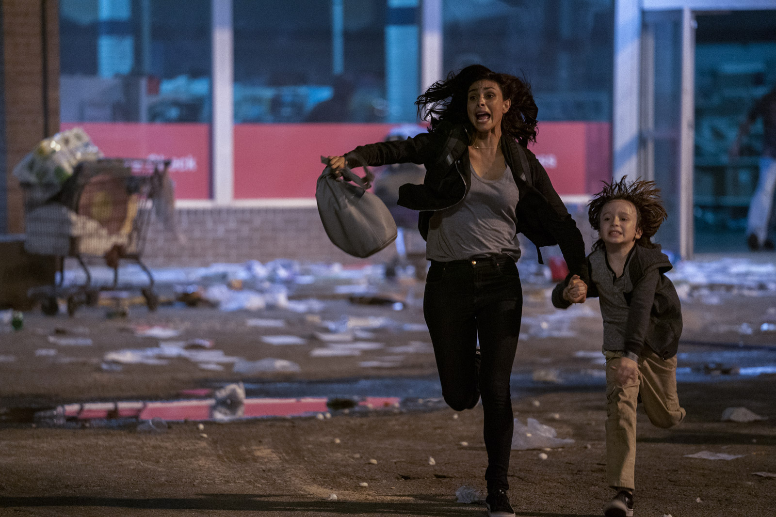 Critique / Avis film Greenland : Critique du film catastrophe avec Gerard Butler et Morena Baccarin. Critique / Avis film Greenland : Critique du film catastrophe avec Gerard Butler et Morena Baccarin.