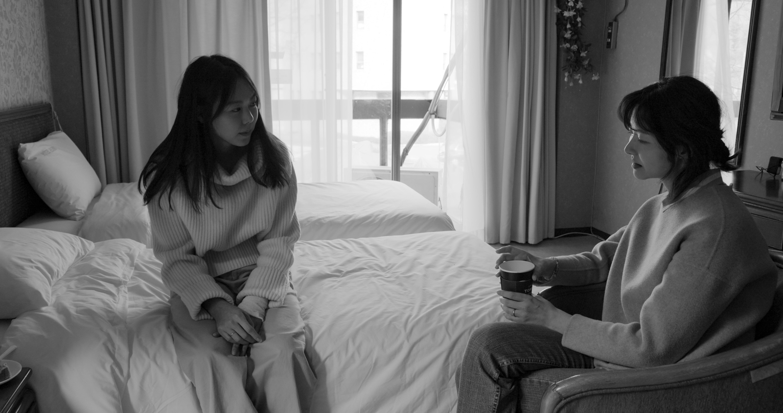Critique / Avis film Hotel By The River : poème clair-obscur Critique / Avis film Hotel By The River : poème clair-obscur