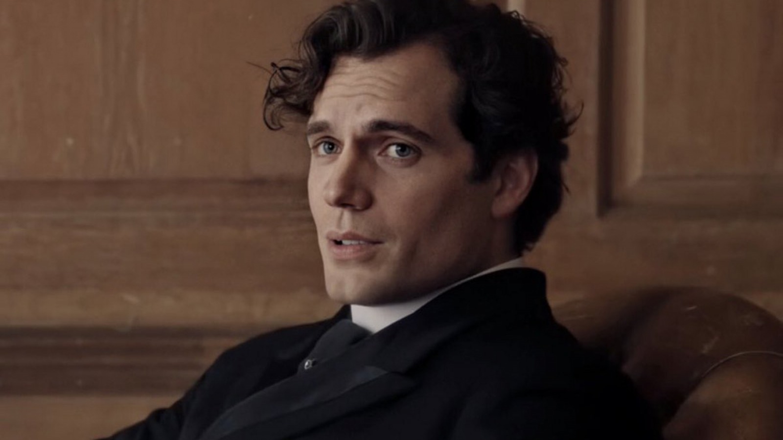 Enola Holmes : les 4 différences de Sherlock Holmes par rapport aux romans 
