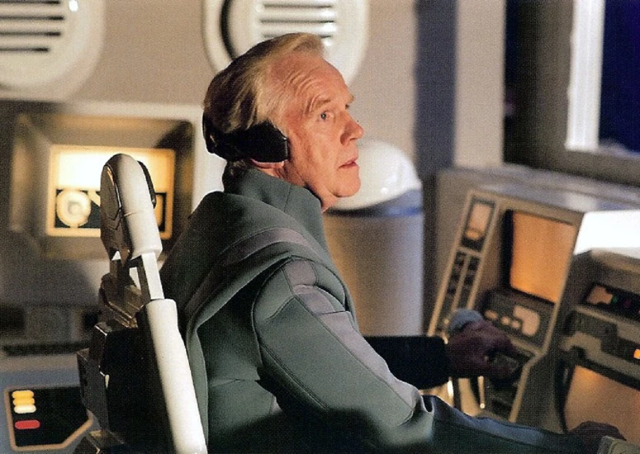 Star Wars, épisode 3 : la Revanche des Sith Jeremy Bulloch en capitaine Colton dans Star Wars, épisode 3 : la Revanche des Sith