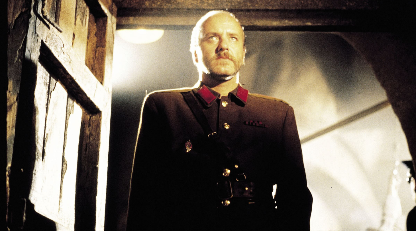 Alexei Zayzen (Marc de Jonge) dans Rambo 3