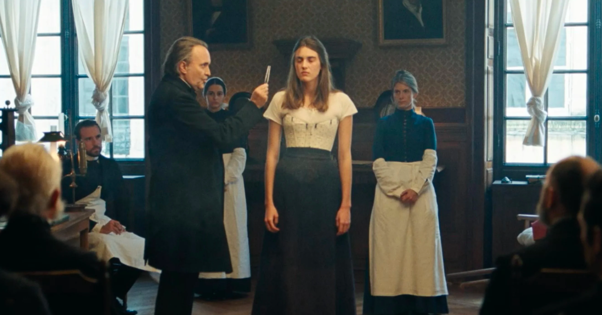 Le Bal des folles : une bande-annonce tourmentée pour le nouveau film de  Mélanie Laurent - CinéSérie