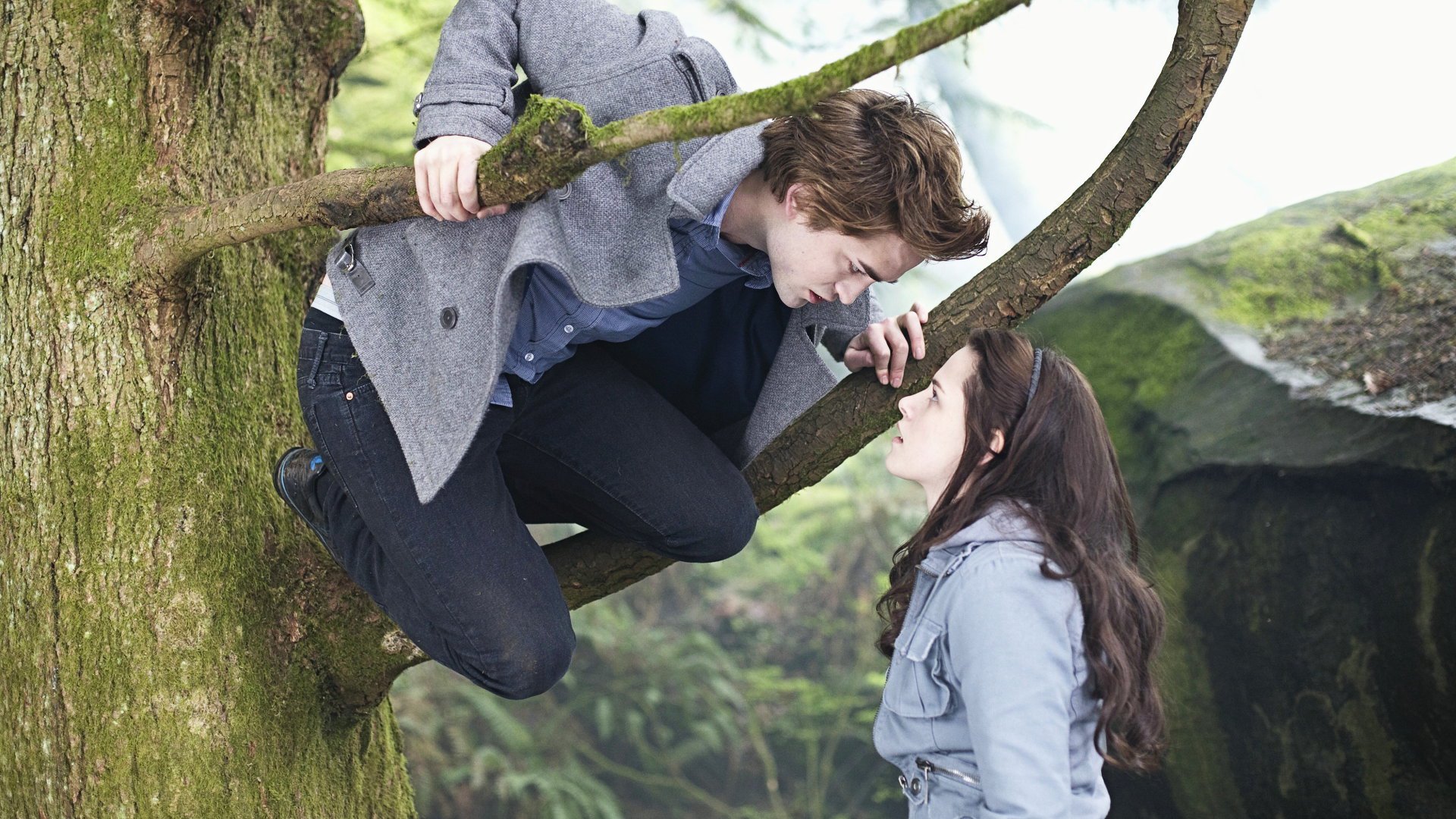 Edward (Robert Pattinson) et Bella (Kristen Stewart) - Twilight