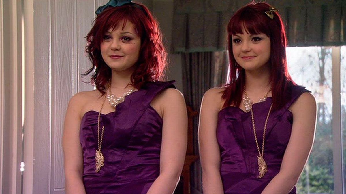 Katie (Megan Prescott) et Emilie (Kathryn Prescott) Fitch - Skins 