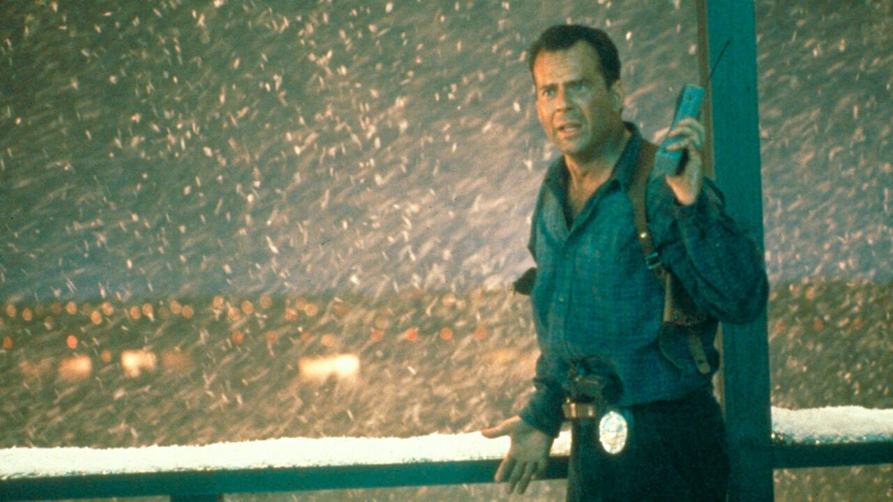 John McLane (Bruce Willis) - Die Hard 2 : 58 minutes pour vivre