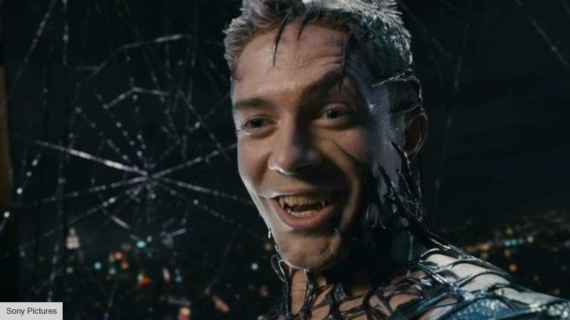 Spider-Man No Way Home : Topher Grace (Venom) dévoile avec humour s'il sera  dans le film - CinéSérie