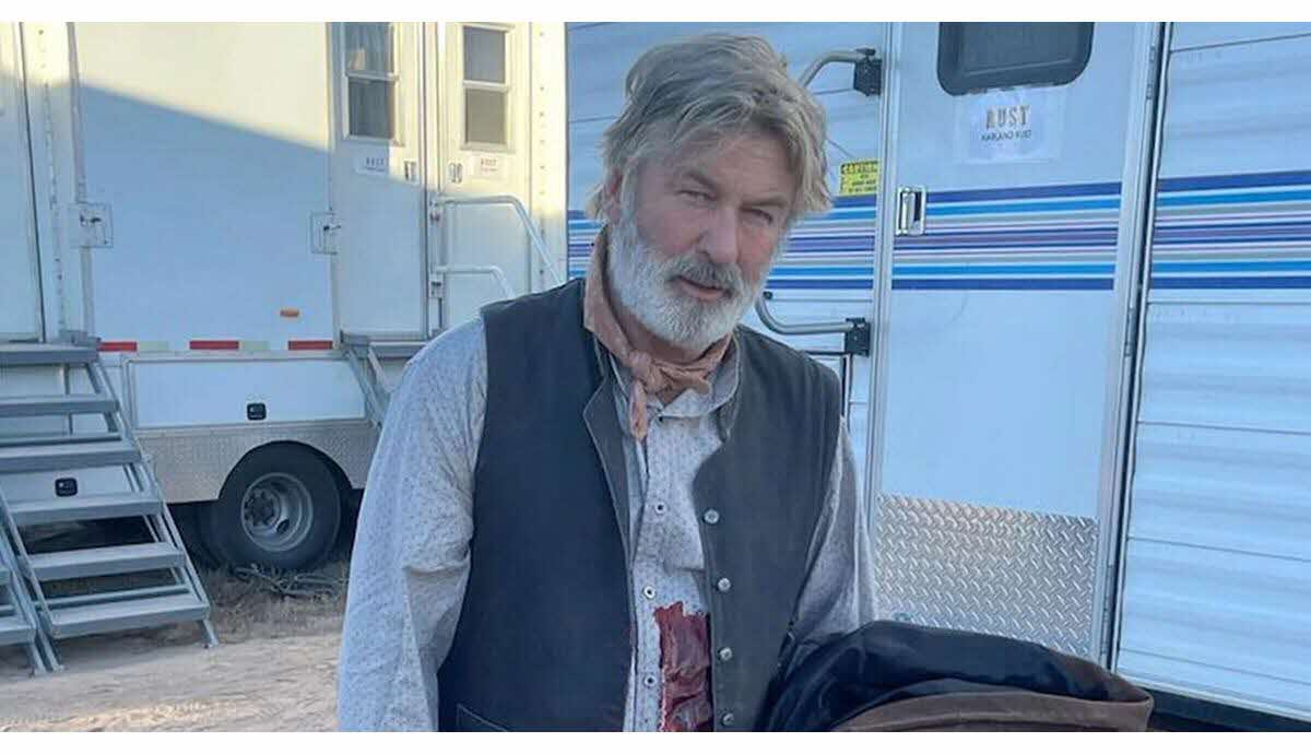 Alec Baldwin sur le tournage de Rust 