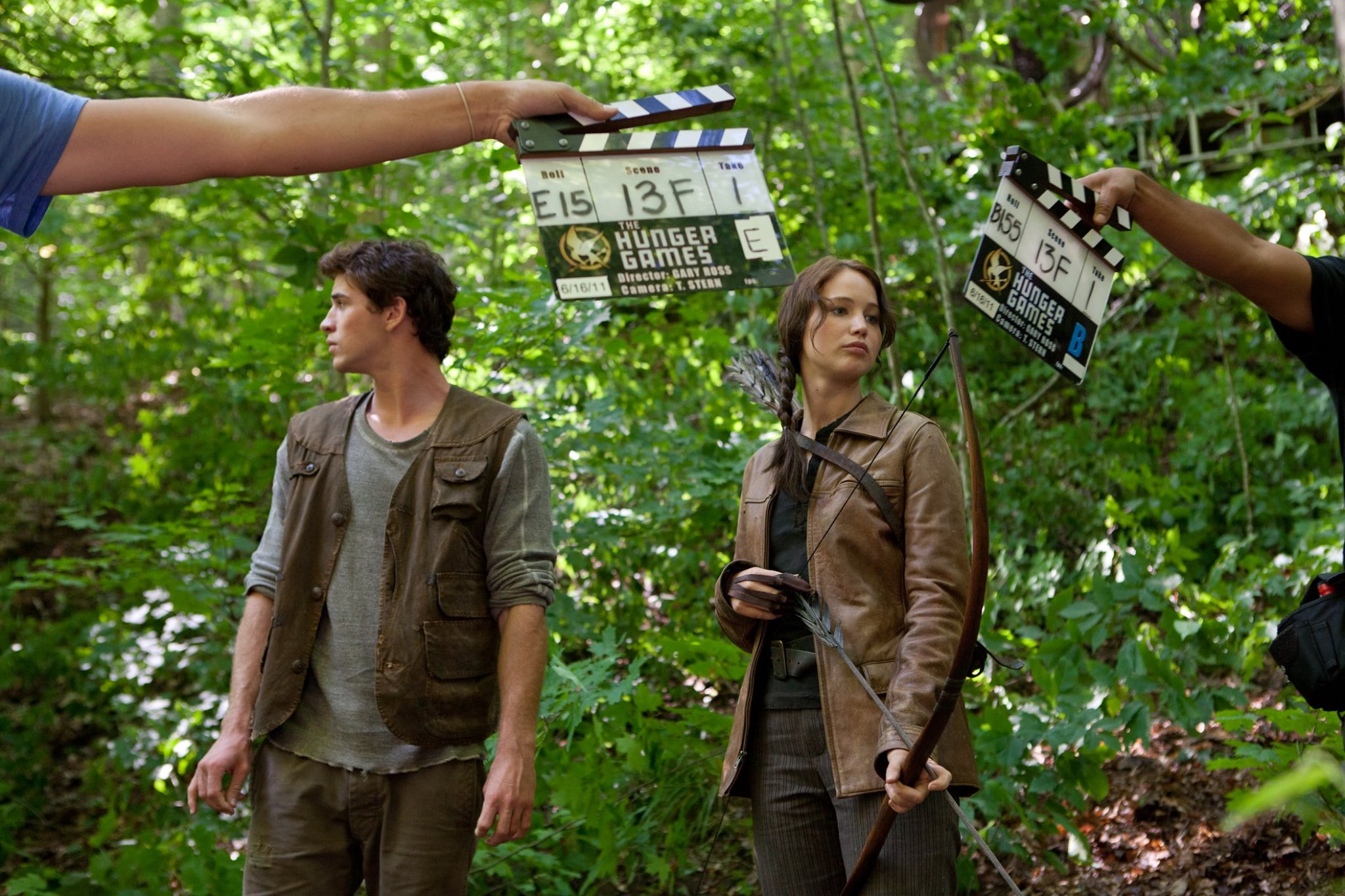 Jennifer Lawrence et Liam Hemsworth sur le tournage de Hunger Games Jennifer Lawrence et Liam Hemsworth sur le tournage de Hunger Games