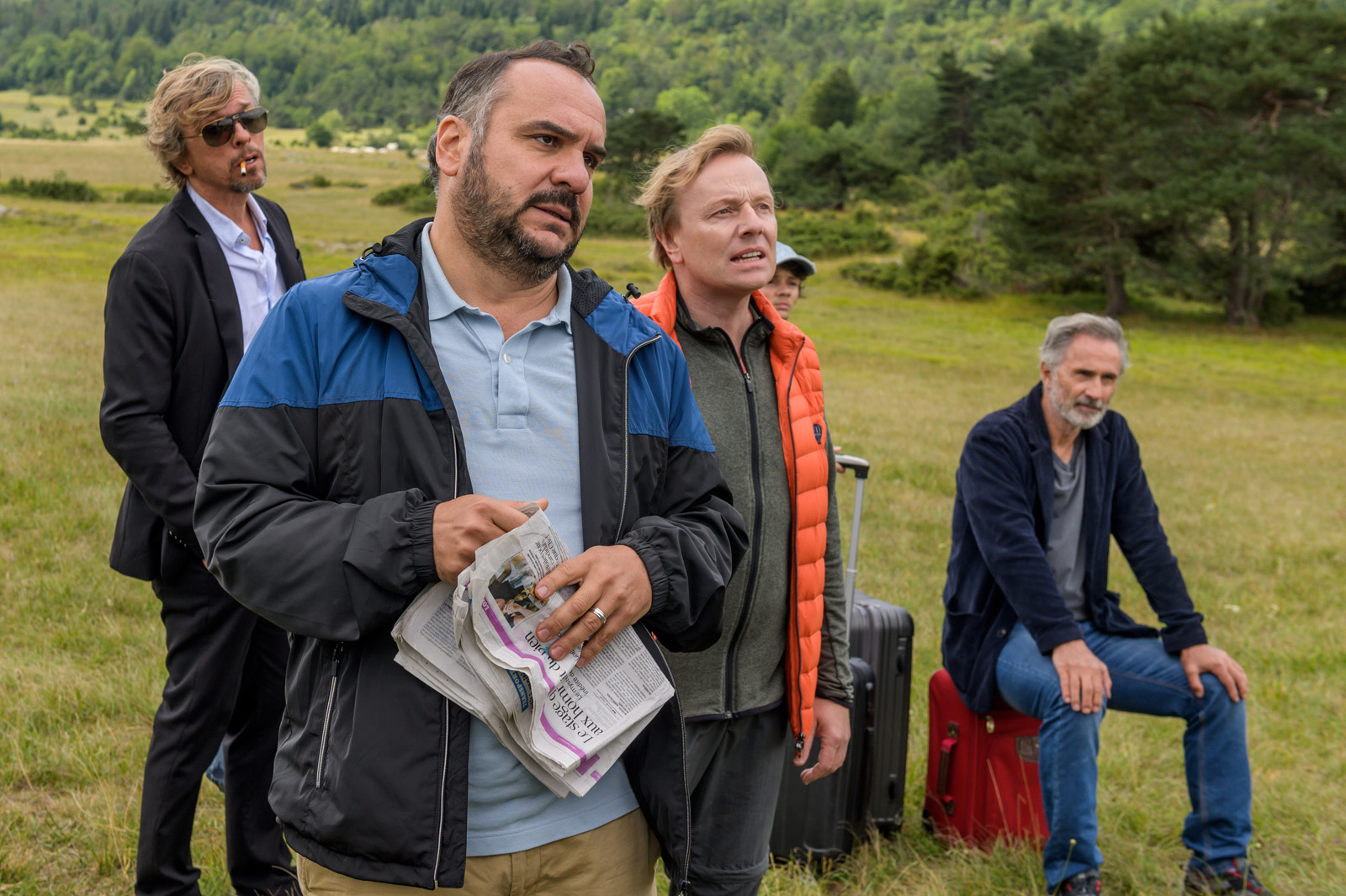 Hommes au bord de la crise de nerfs