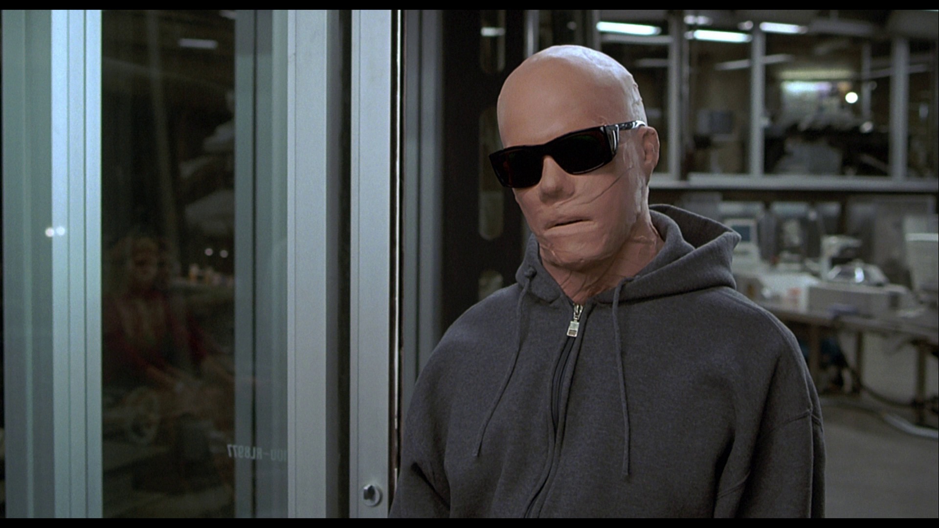 Hollow Man : L'Homme sans ombre