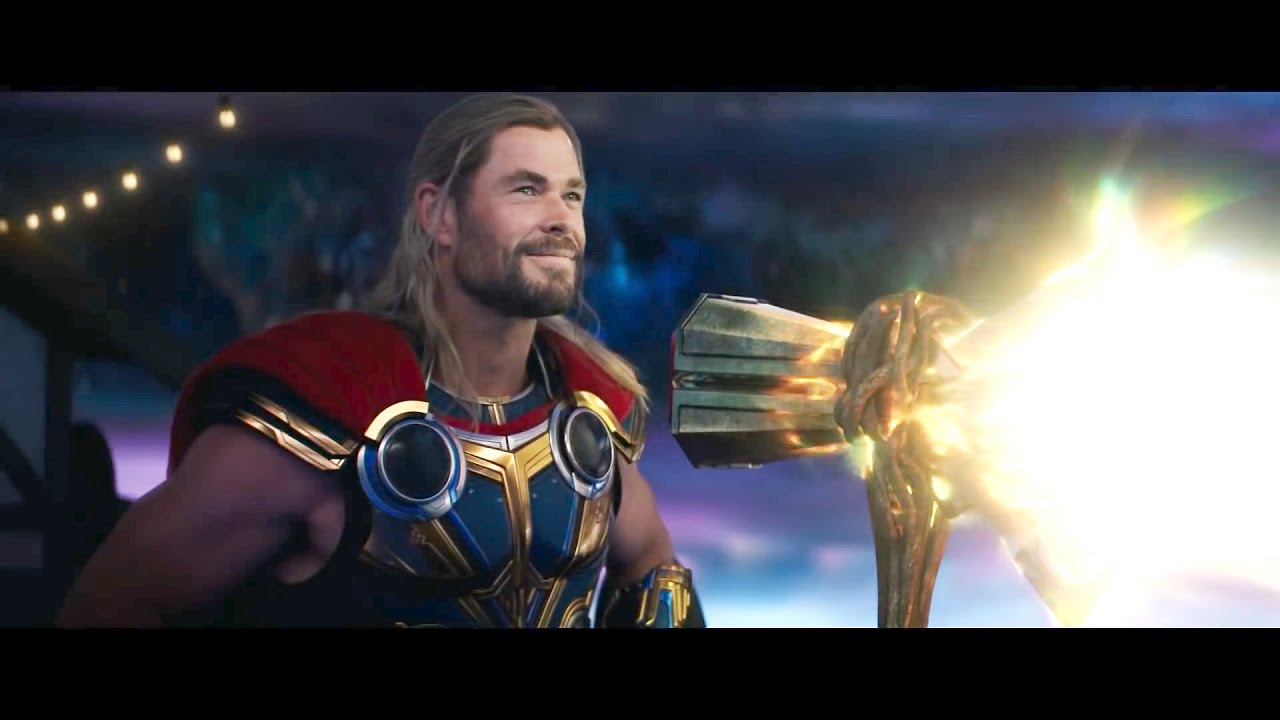 Odinson (Chris Hemsworth) - Thor : Love and Thunder