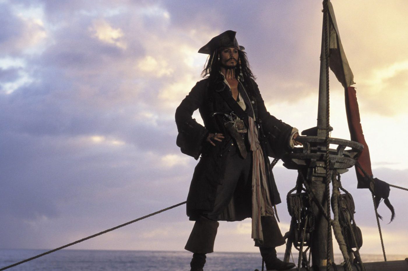 Jack Sparrow (Johnny Depp) - Pirates des Caraïbes : La Malédiction du Black Pearl 