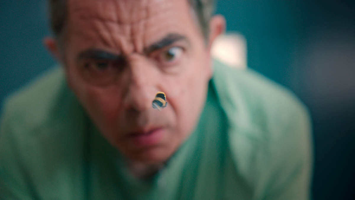 Seul face à l'abeille
