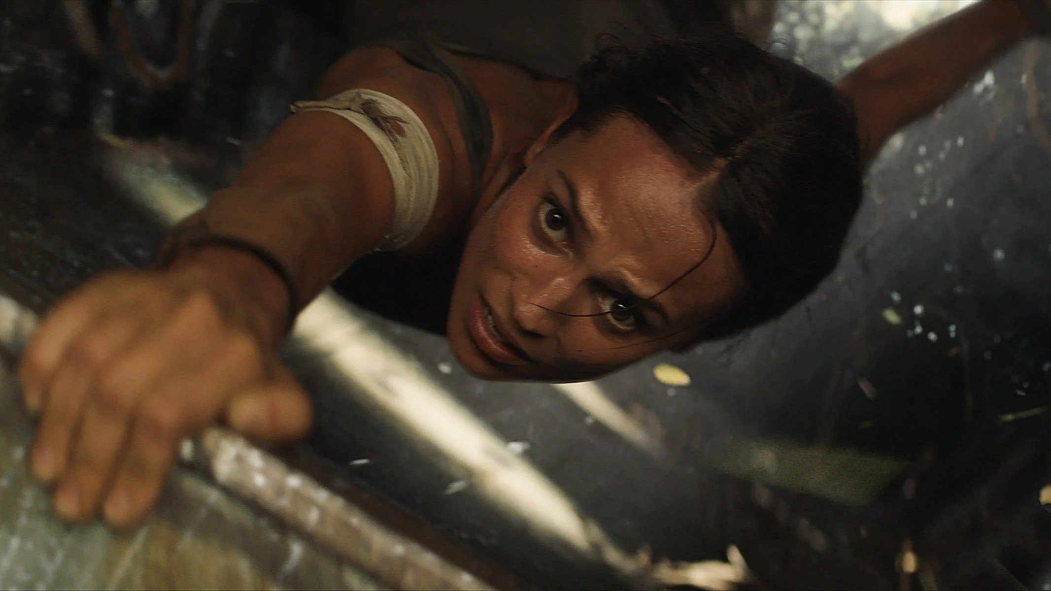 Lara Croft (Alicia Vikander) - Tomb Raider 