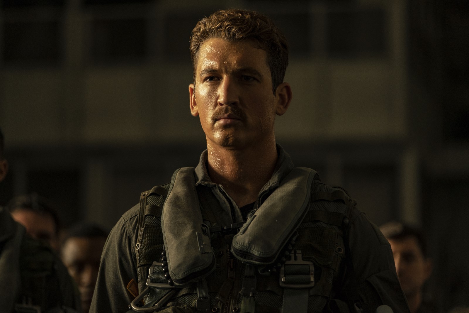 Bradley "Rooster" Bradshaw (Miles Teller) - Top Gun : Maverick