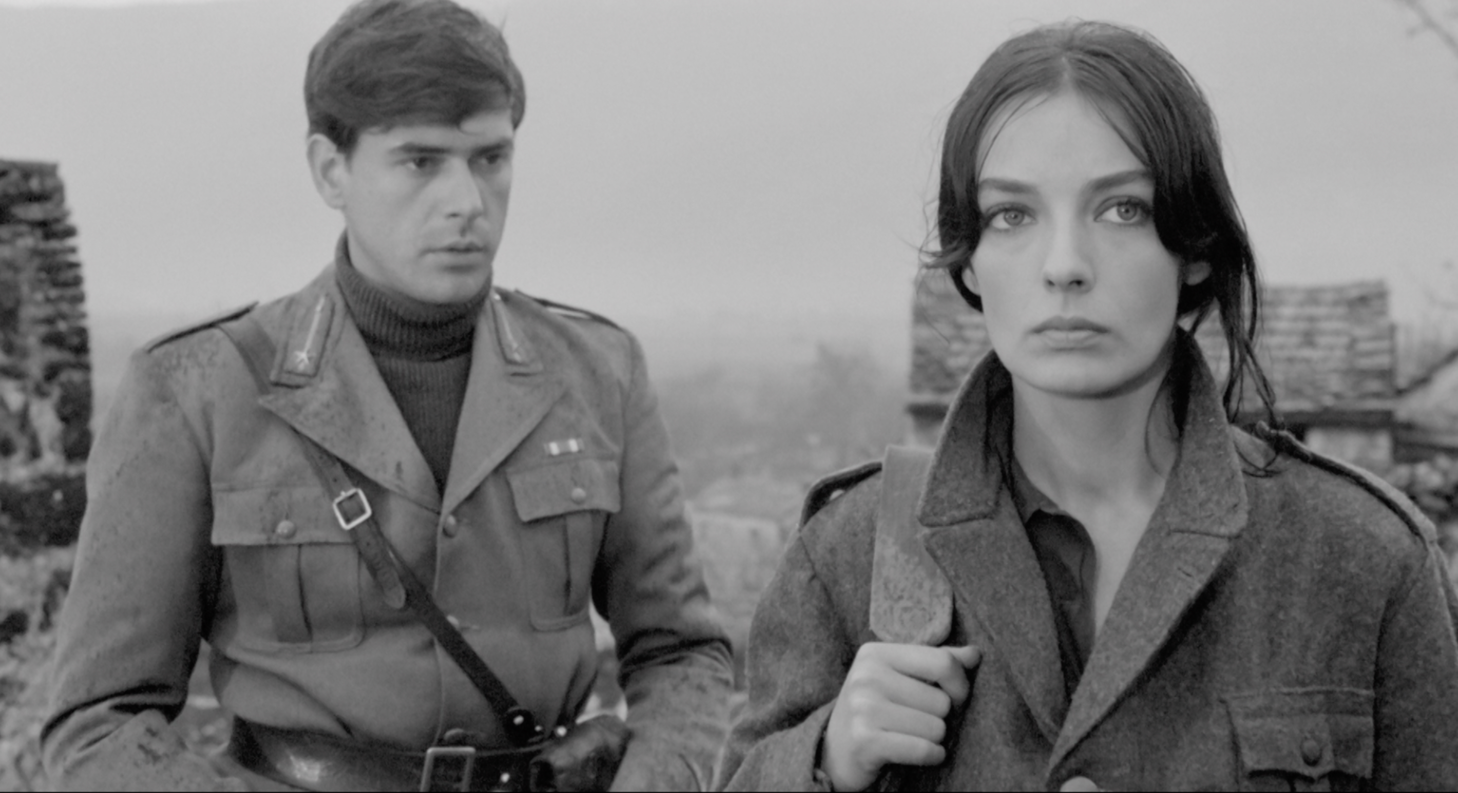 Le soldatesse / Des filles pour l'armée