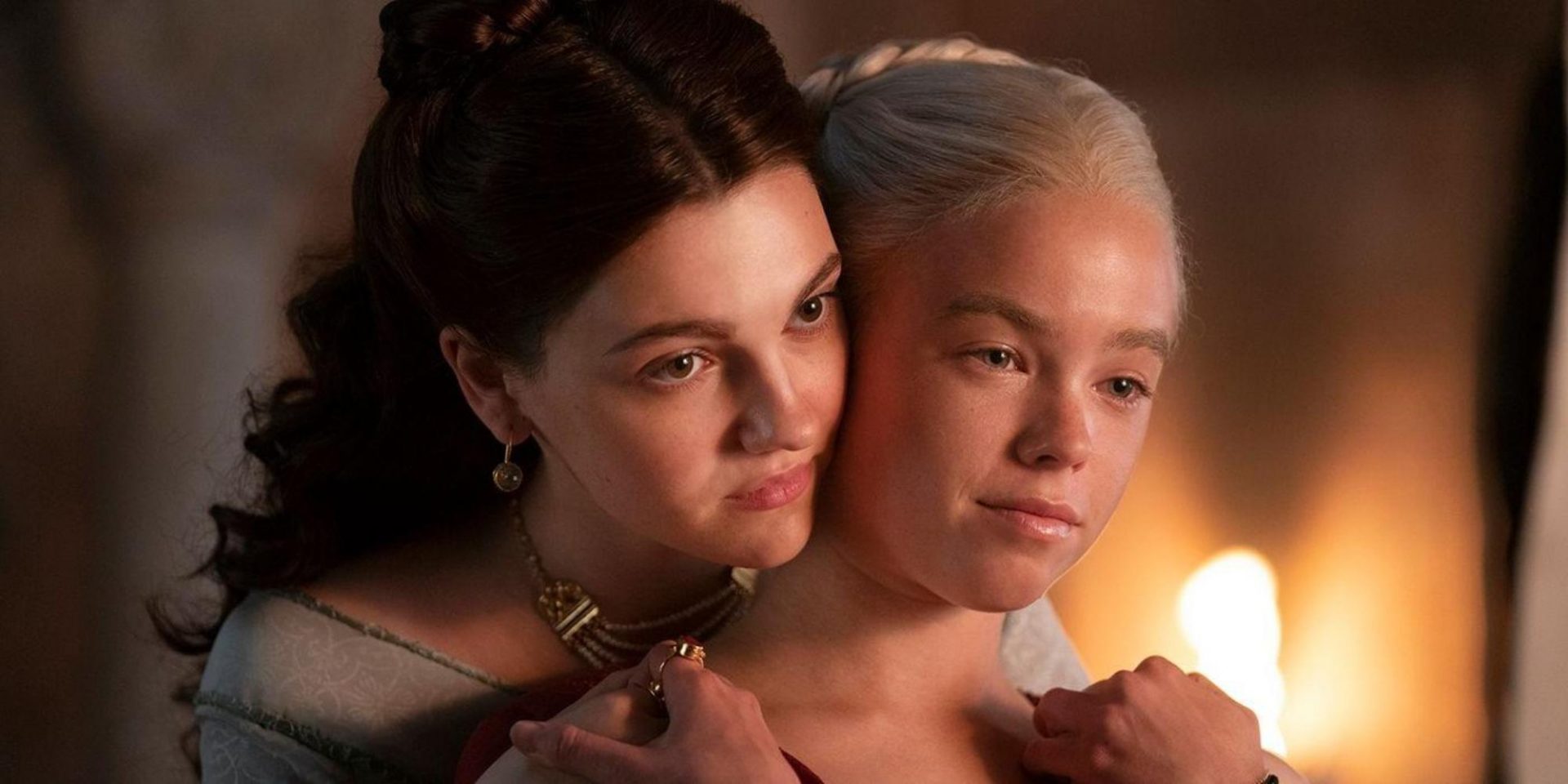 Alicent (Emily Carey) et Rhaenyra (Milly Alcock) dans House of the Dragon saison 1