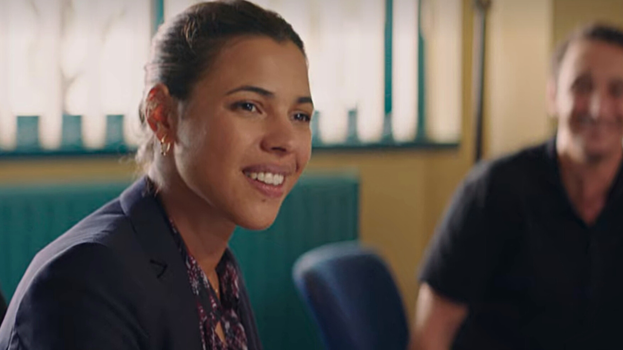 Samia Zibra (Zita Hanrot) dans La Vie scolaire