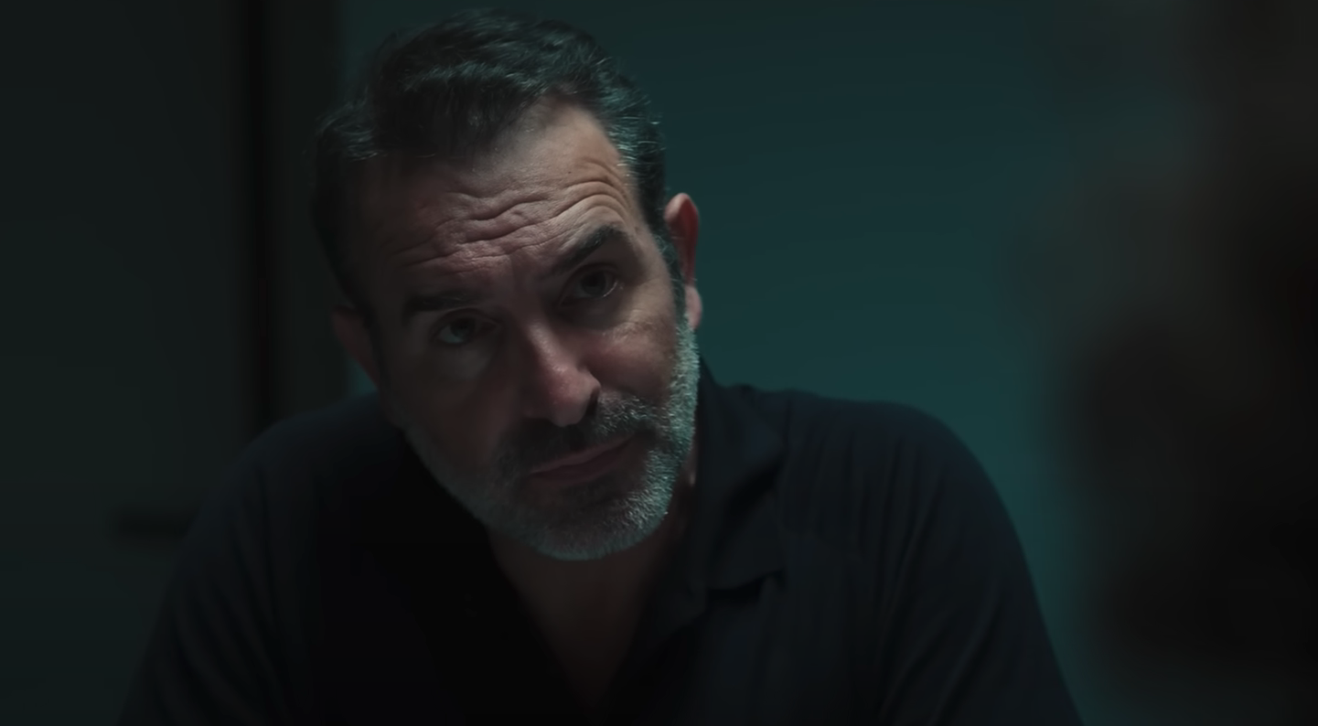 Fred (Jean Dujardin) - Novembre