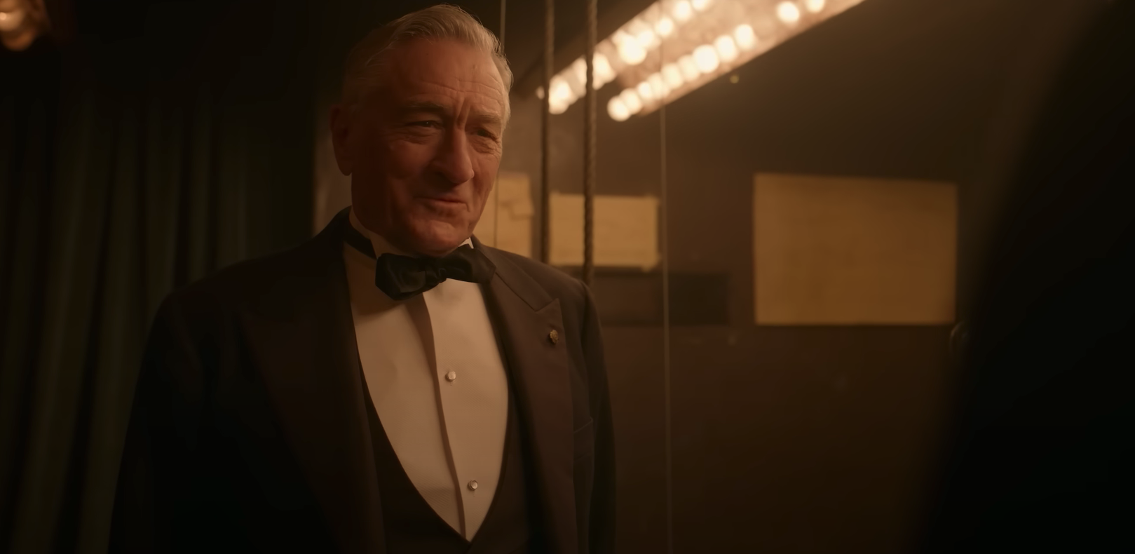 Général Gil Dillenbeck (Robert De Niro) - Amsterdam