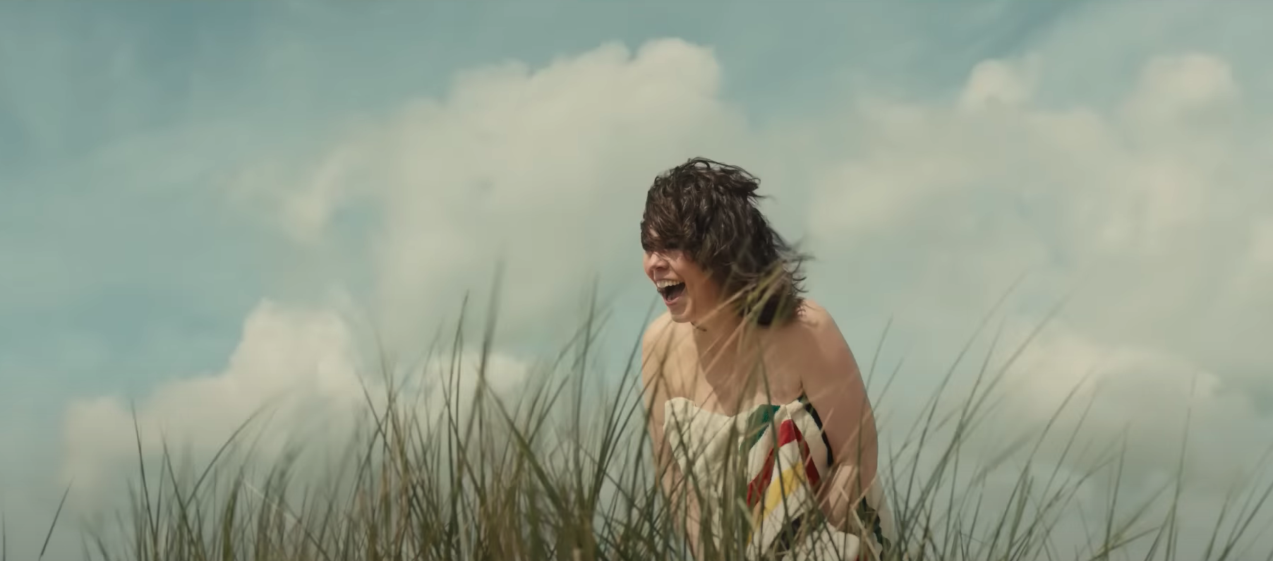 Hilary Small (Olivia Colman) - Empire of Light