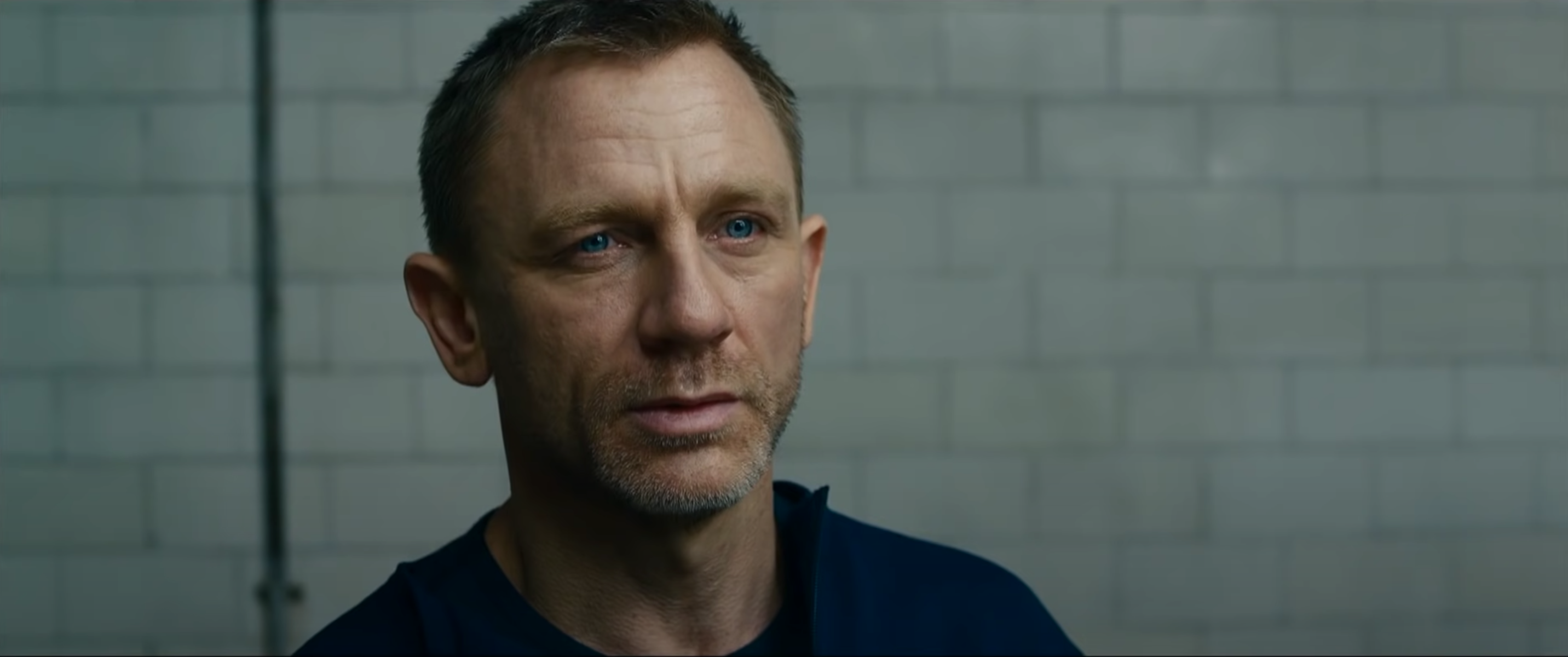 James Bond (Daniel Craig) - Skyfall