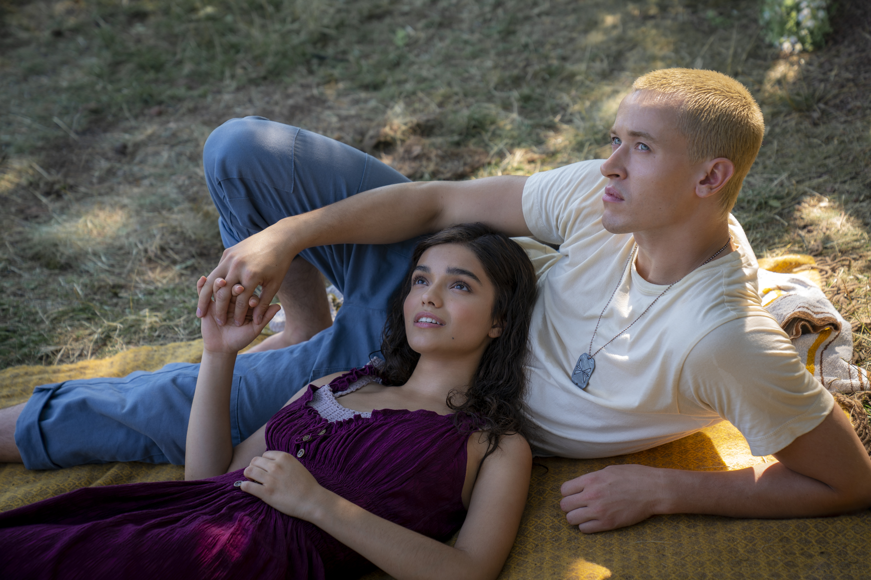 Rachel Zegler (Lucy Gray Baird) et Tom Blyth (Coriolanus Snow) - Hunger Games 5 : la ballade du serpent et de l'oiseau chanteur