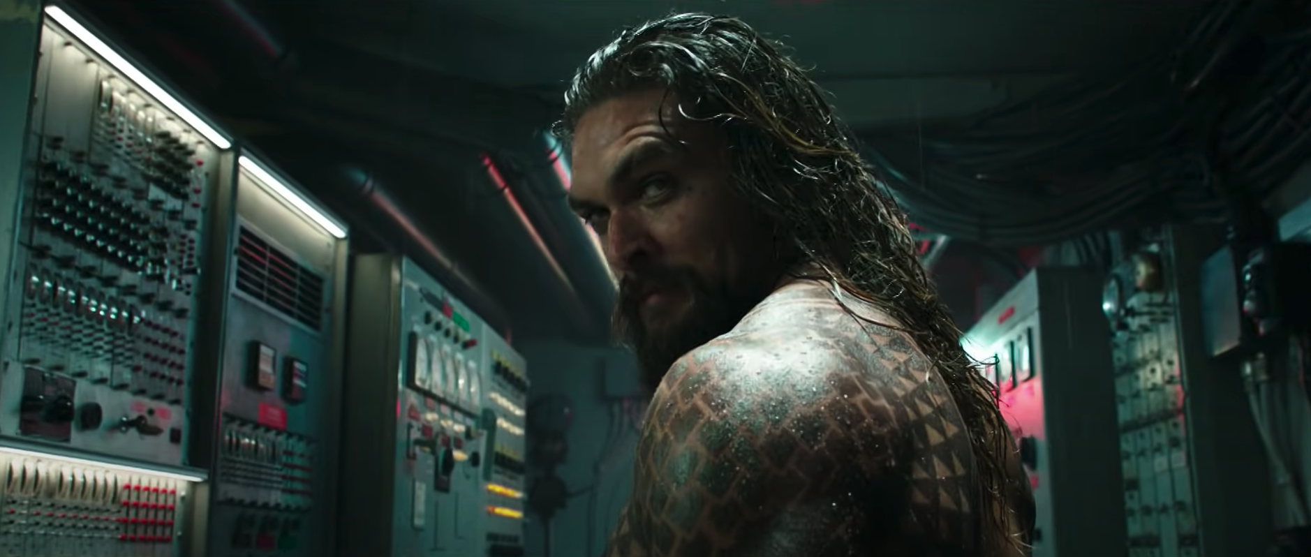 Arthur Curry (Jason Momoa) - Aquaman
