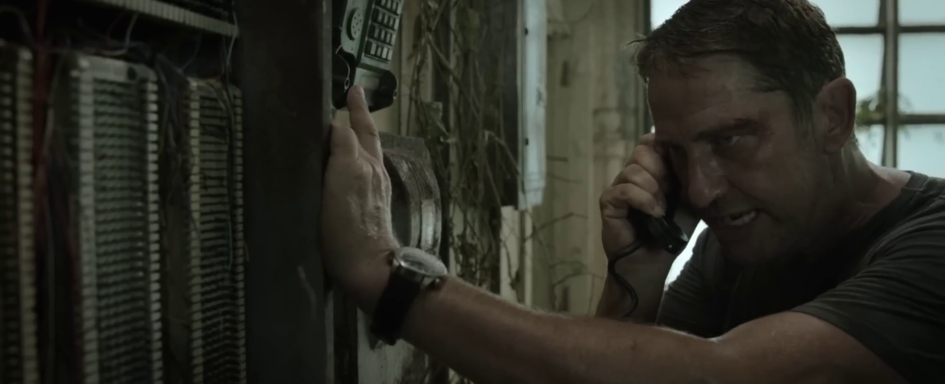 Gerard Butler - Mayday