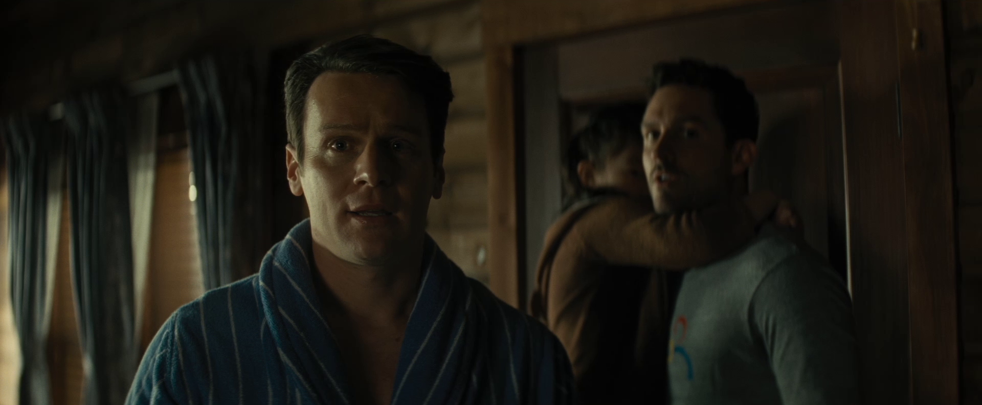 Jonathan Groff et Ben Aldridge - Knock at the Cabin ©Universal Pictures International France