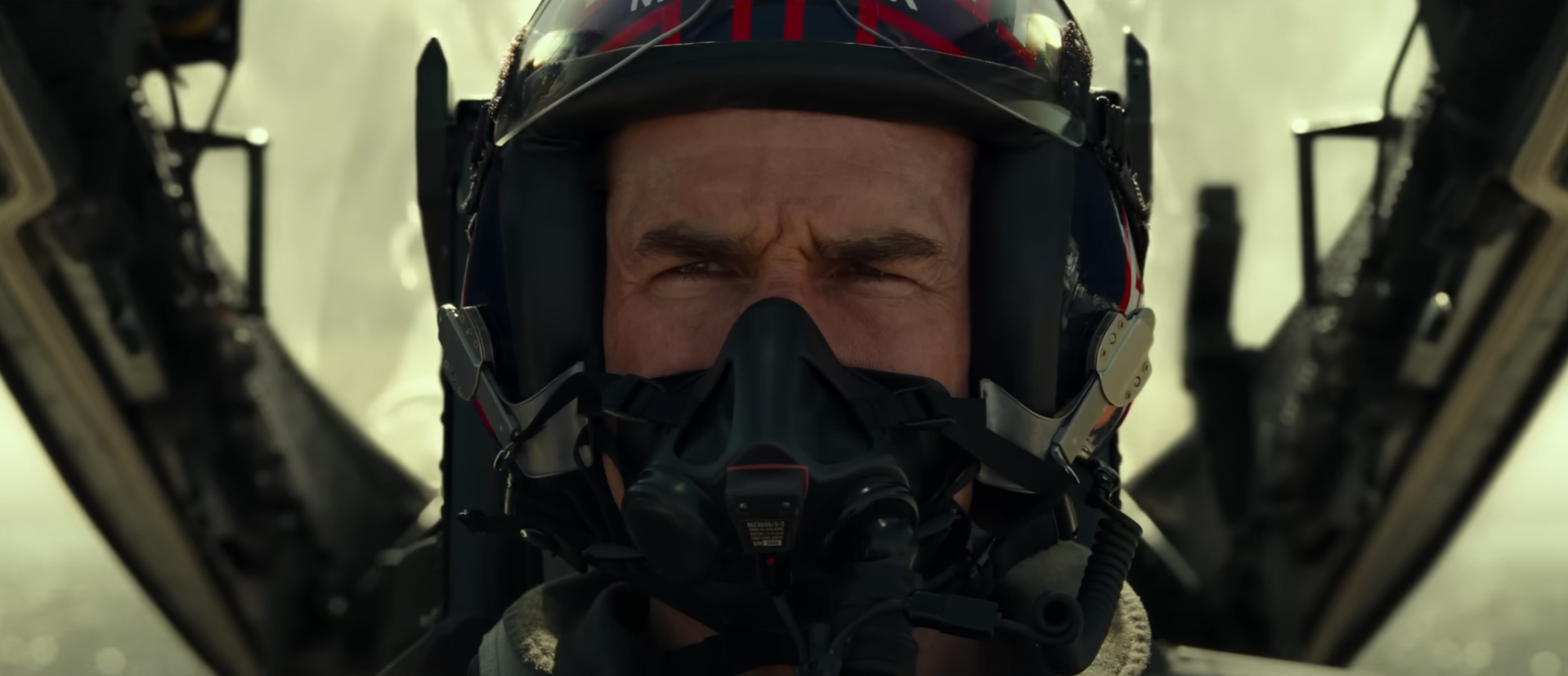 Pete "Maverick" Mitchell (Tom Cruise) - Top Gun : Maverick