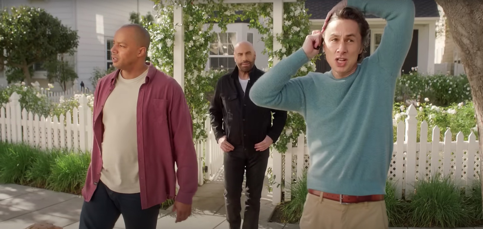 Donald Faison, John Travolta et Zach Braff John Travolta