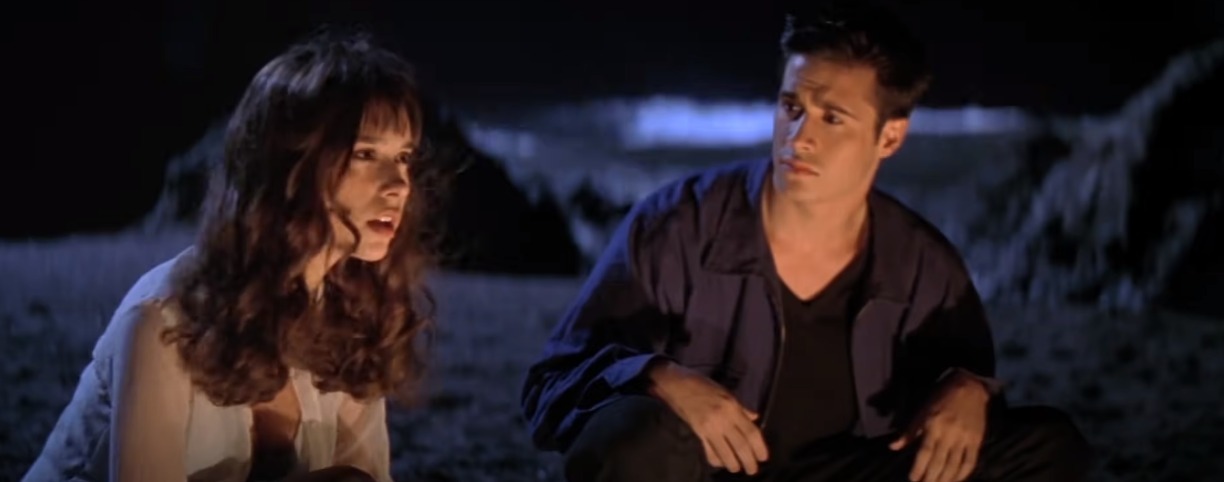 Jennifer Love Hewitt et Freddie Prinze Jr - Souviens-toi... l'été dernier ©Columbia Pictures 