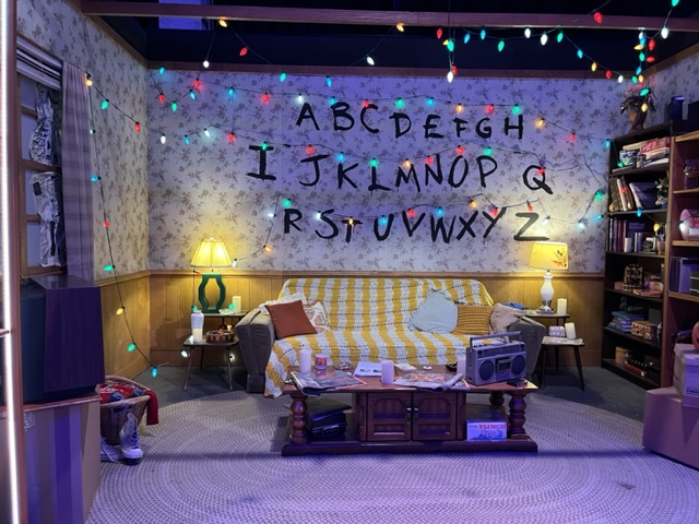 Le salon des Byers - Stranger Things The Experience
