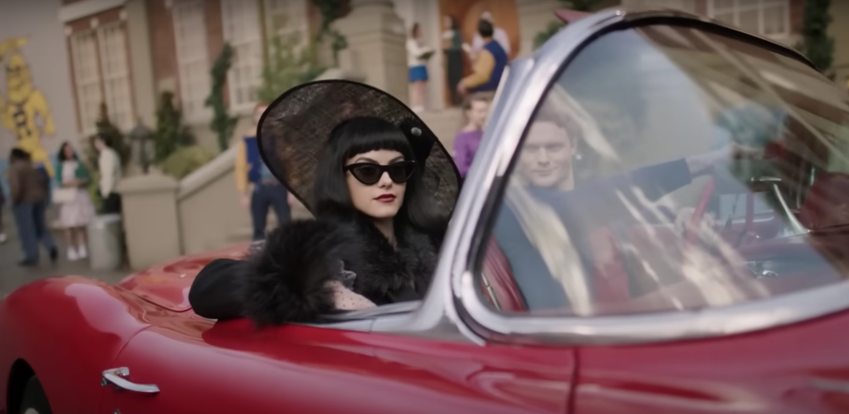Veronica (Camila Mendes) - Riverdale