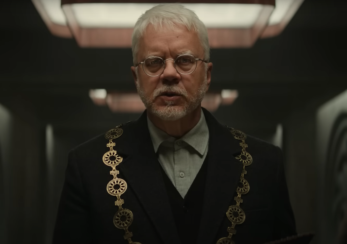 Bernard (Tim Robbins) - Silo