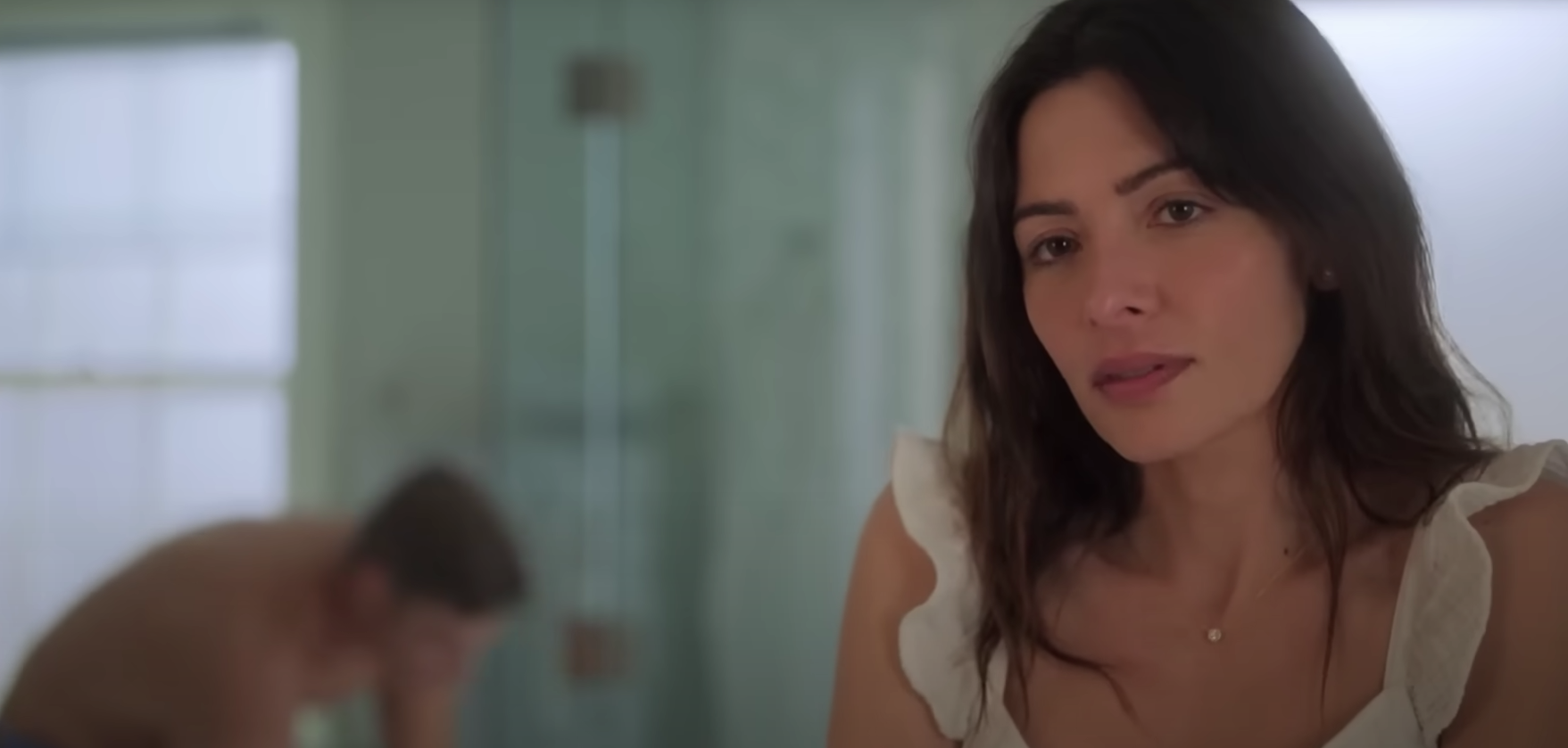 Sarah Shahi (Billie) - Sex/Life